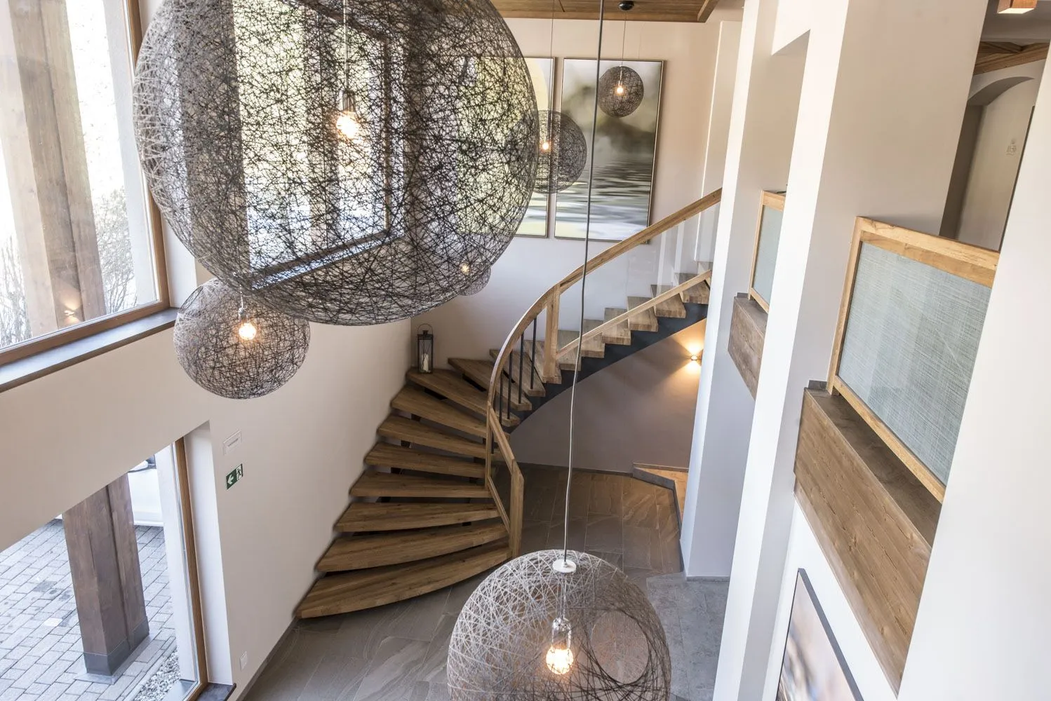 Gewendelte Treppe mit Bogenwange